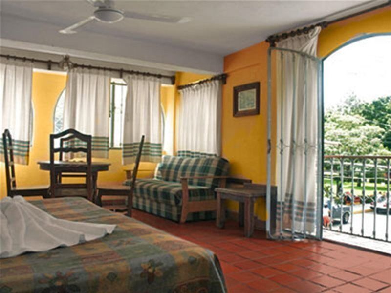 Casa Shaguiba Hotel Crucecita  Exterior foto